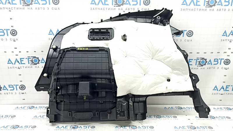 Обшивка арки правая Toyota Venza 21-24 с накладкой, черная, царапины, потерта