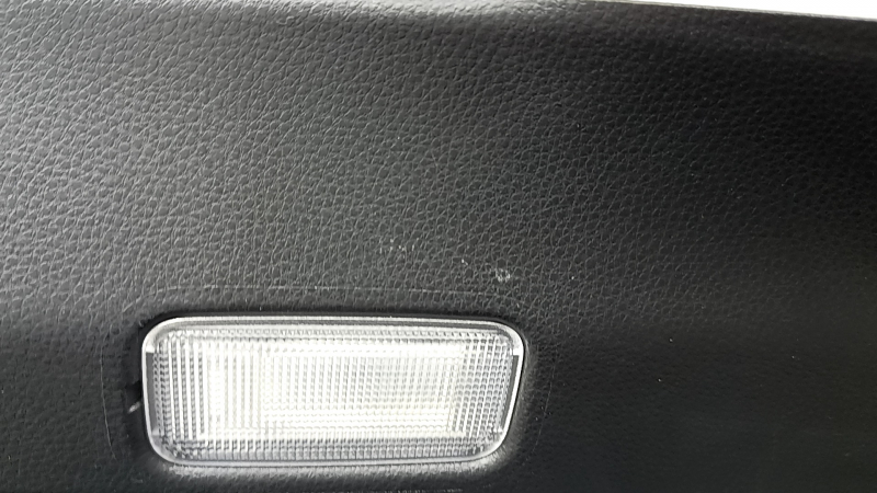 Обшивка арки правая Toyota Venza 21-24 с накладкой, черная, царапины, потерта