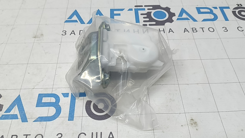 Замок двери багажника Subaru Forester 14-18 SJ