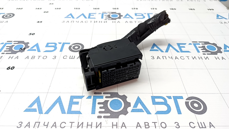 Фишка на блок ECU компьютер двигателя Hyundai Tucson 22-26 1.6T HEV желтая
