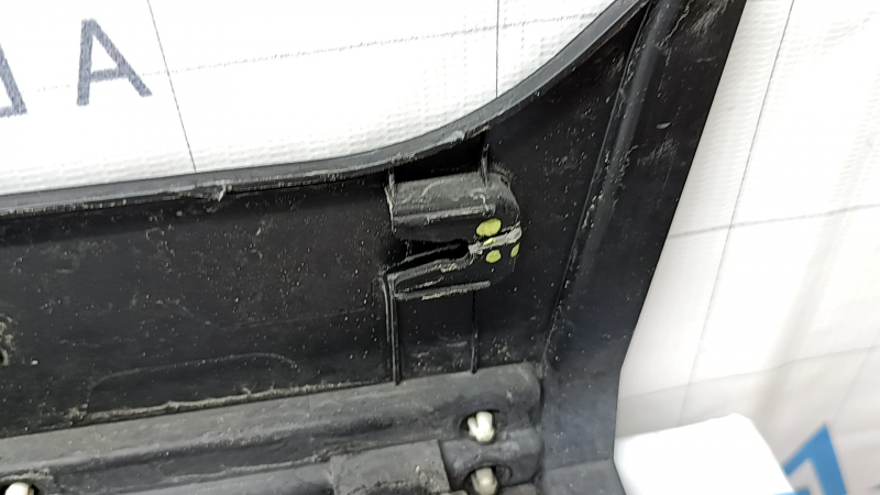 Порог левый Hyundai Tucson 22-26 структура, вмятины, трещина в креплении