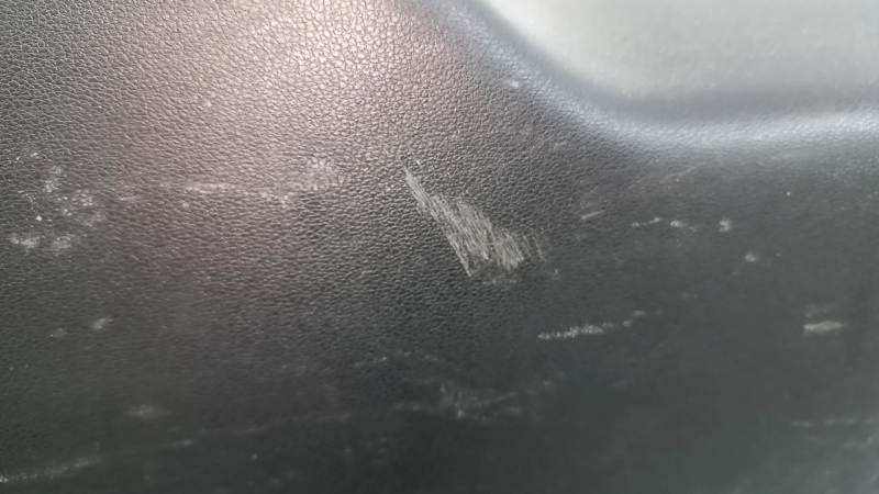 Обшивка двери багажника нижняя Hyundai Tucson 22-26 черная, с ручкой, царапины, потерта