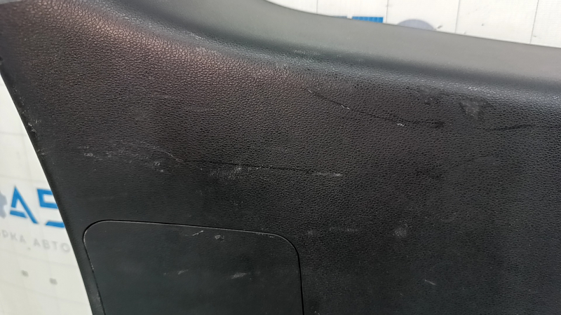Обшивка двери багажника нижняя Hyundai Tucson 22-26 черная, с ручкой, царапины, потерта