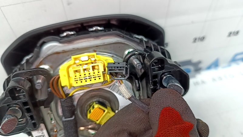 Подушка безопасности airbag в руль водительская VW Jetta 22-26 черная
