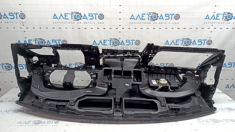 Торпедо передняя панель с AIRBAG VW Jetta 19-26 черная
