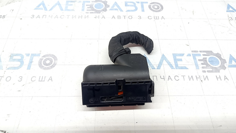 Фишка на блок ECU компьютер двигателя VW Jetta 22-24 1.5T большая