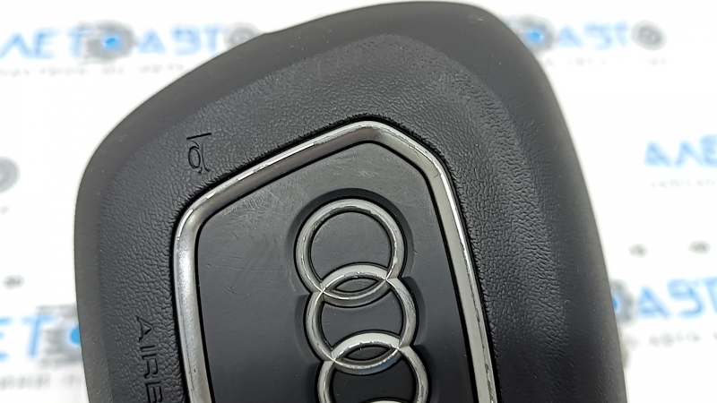 Подушка безопасности airbag в руль водительская Audi Q3 83A 19-25 черная, полез хром, царапины