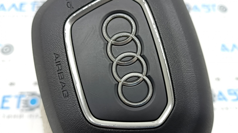 Подушка безопасности airbag в руль водительская Audi Q3 83A 19-25 черная, полез хром, царапины