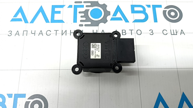 Управление поясничной подпорки водительского сиденья Audi Q3 83A 19-25 черное