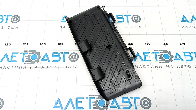Площадка для отдыха ноги Audi Q3 83A 19-25 черная