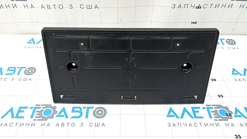 Площадка номерного знака передняя Audi Q3 83A 19-25 нештатные отверстия