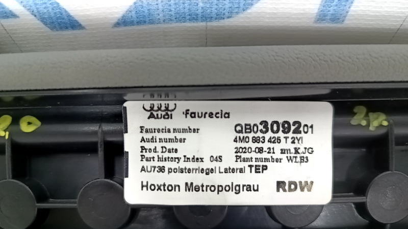 Вставка Isofix заднего ряда 2 ряда сидений левое Audi Q7 16-26 кожа серая
