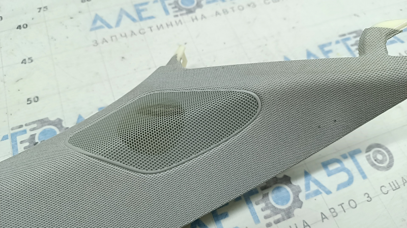 Накладка передней стойки правая Audi Q7 16-24 Bang and Olufsen, серая, под химчистку