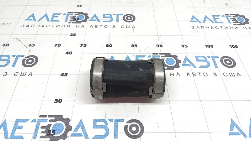 Патрубок интеркулера верхний правый Audi Q7 20-26 3.0T MHEV резина
