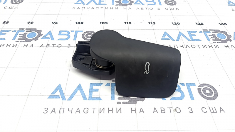 Ручка открытия замка капота салонная Audi Q7 16-26 черная, с кронштейном