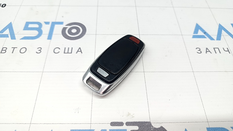Ключ smart Audi Q7 21-26 4 кнопки, царапины, тычки, потерт