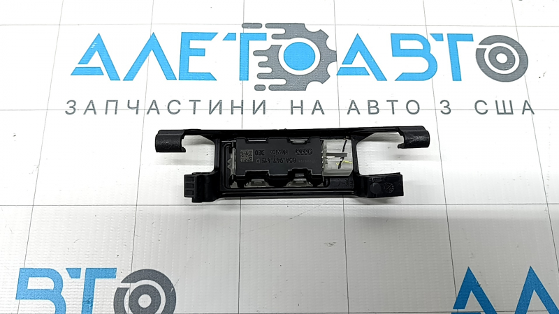 Плафон освещения пассажирского сиденья Audi Q5 80A 18-24 с кронштейном
