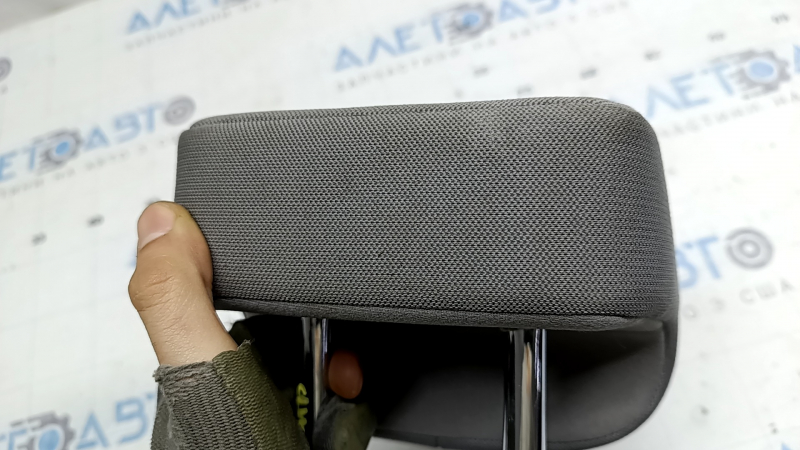 Подголовник 2 ряда центральный Toyota Sienna 21-26 ткань серая, под химчистку