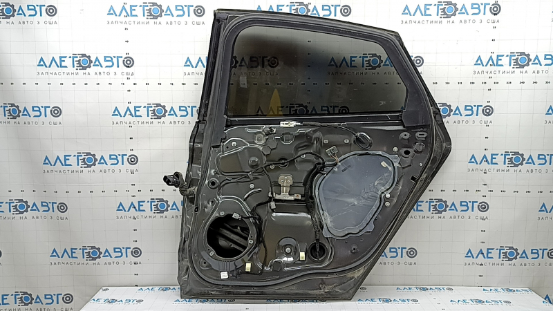 Дверь в сборе задняя правая Ford Fusion mk5 17-20 графит J7, один хром, ручка с хром, тычки