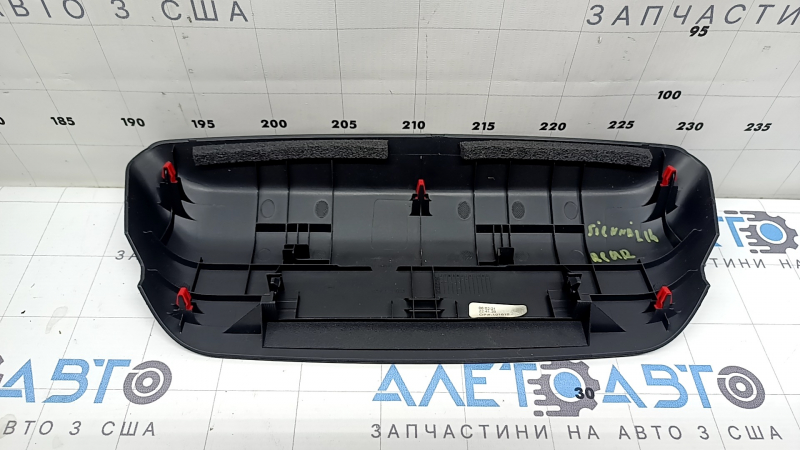 Обшивка двери багажника верхняя Toyota Sienna 21-26 черная