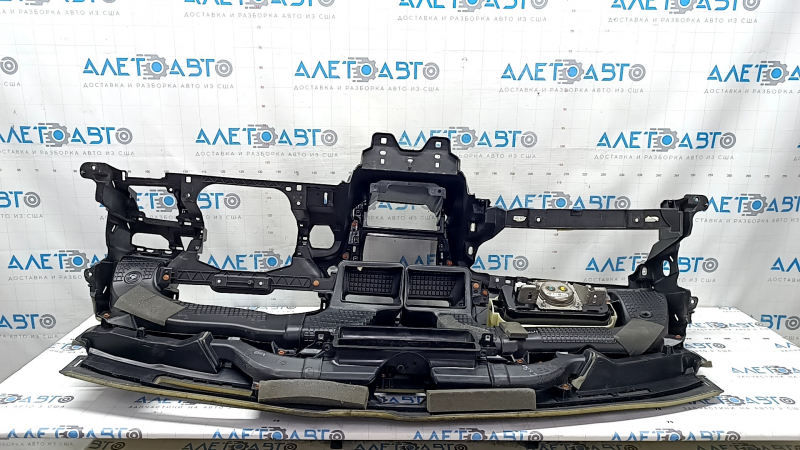 Торпедо передняя панель с AIRBAG Ford Fusion mk5 17-20 черная под start-stop, динамик и проекцию, царапина