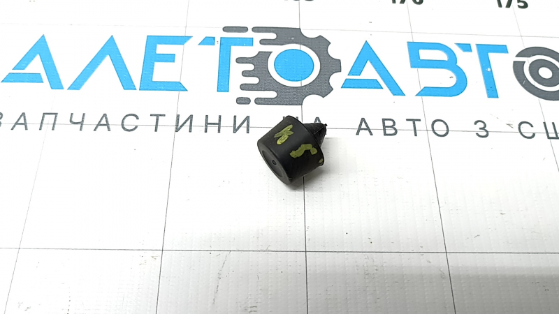 Отбойник капота левый Kia K5 21-26 малый