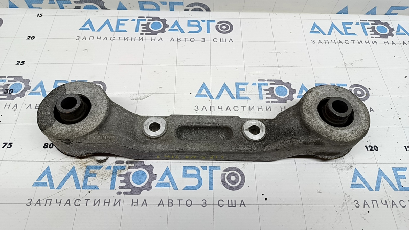 Кронштейн заднего дифференциала редуктора Toyota Sienna 21-26 AWD микротрещины