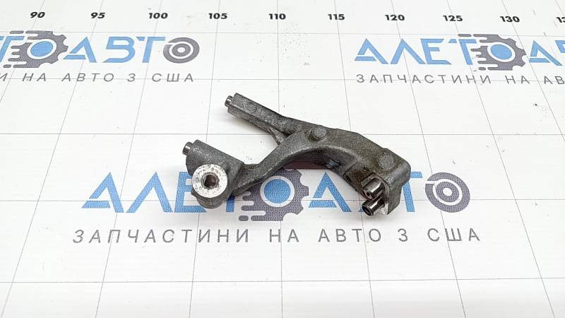 Кронштейн клапана ЕГР Toyota Sienna 21-22