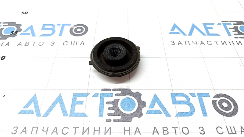 Опора интеркулера нижняя левая Kia K5 21-26 1.6T, 2.5T резина