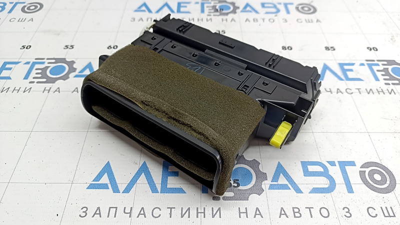 Дефлектор воздуховода центральный правый Toyota Avalon 13-18 под химчистку