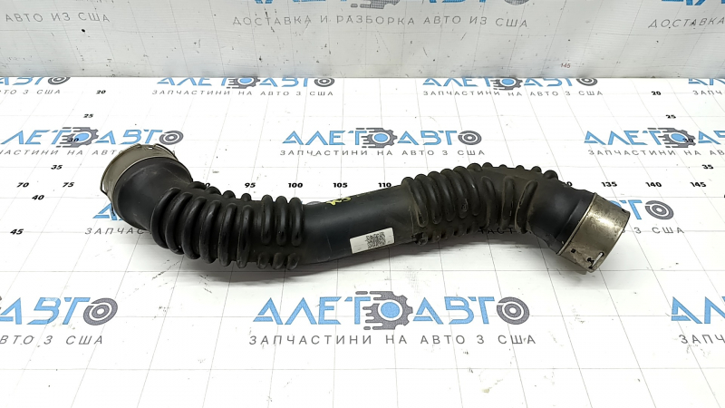 Патрубок интеркулера нижний Kia K5 21-24 1.6T