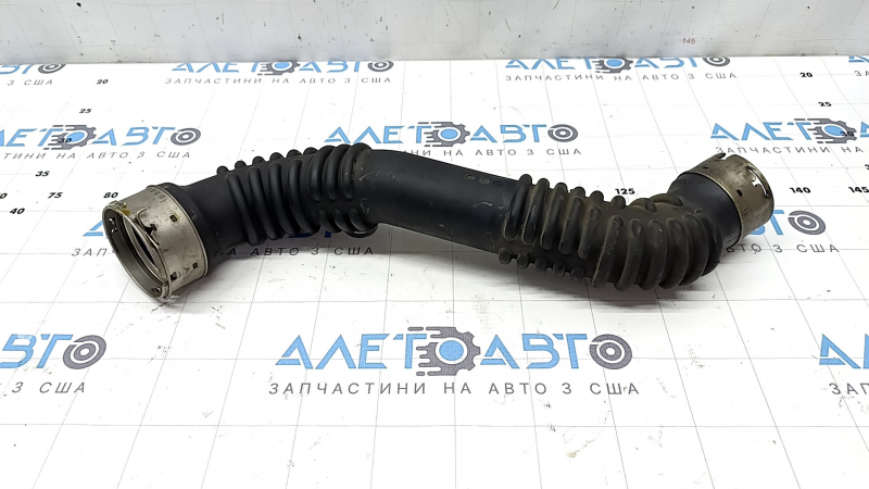 Патрубок интеркулера нижний Kia K5 21-24 1.6T