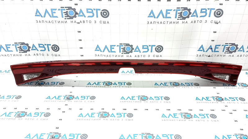 Фонарь внутренний крышка багажника центральный Kia K5 21-24 LED, тип 1, без камеры и кнопки, трещина
