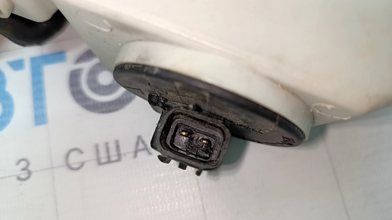 Протитуманна фара ПТФ права Toyota Corolla E120 00-04 галоген