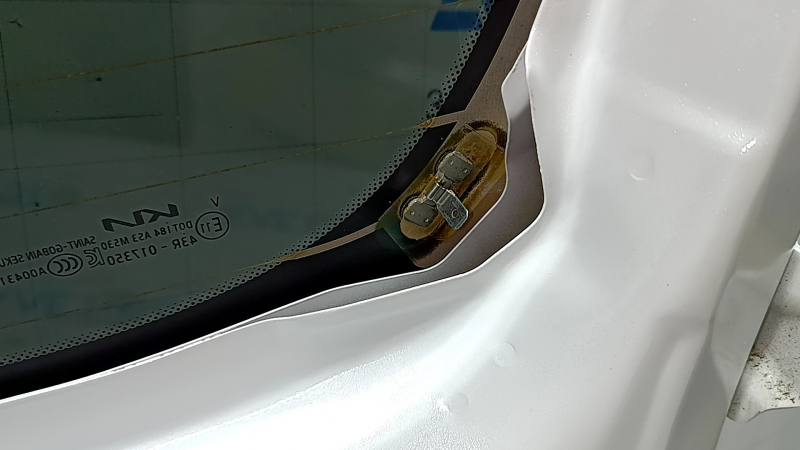 Дверь багажника голая со стеклом Kia Niro 23-26 тонировка, белый SWP