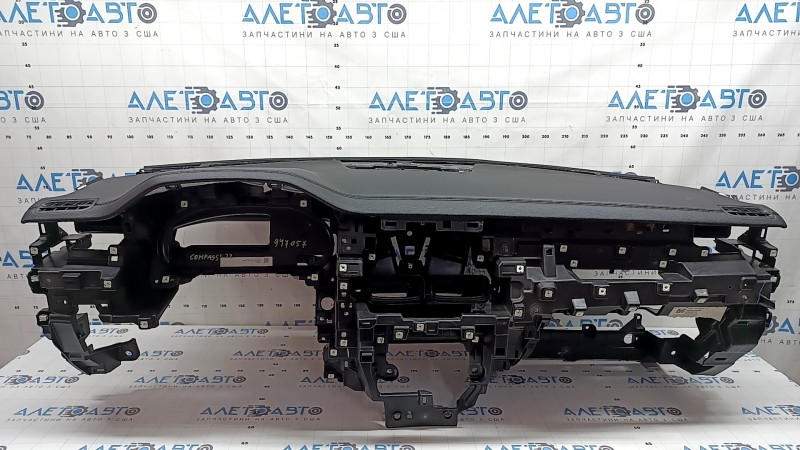 Торпедо передняя панель с AIRBAG Jeep Compass 22-26 черная