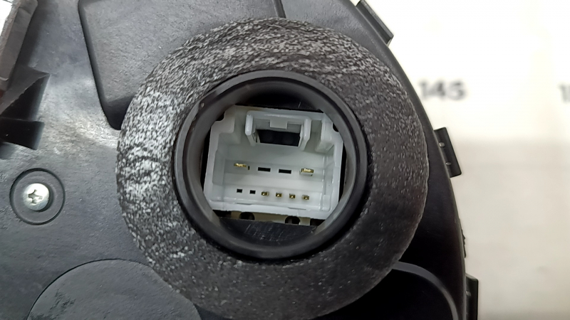 Замок двери багажника Lexus GX470 03-09