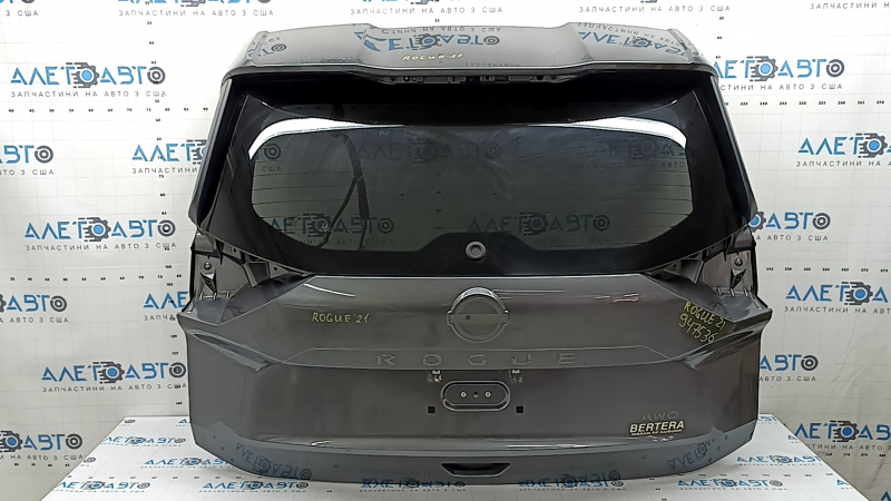 Дверь багажника голая со стеклом Nissan Rogue 21-24 S графит KAD, с проводкой, потерта обшивка
