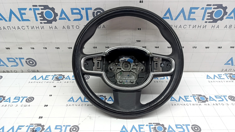 Руль голый Volvo XC90 16-26 кожа черная, под дерево Classic wood / Flame birch, без лепестков, тычки на коже, трещины в деревянной накладке