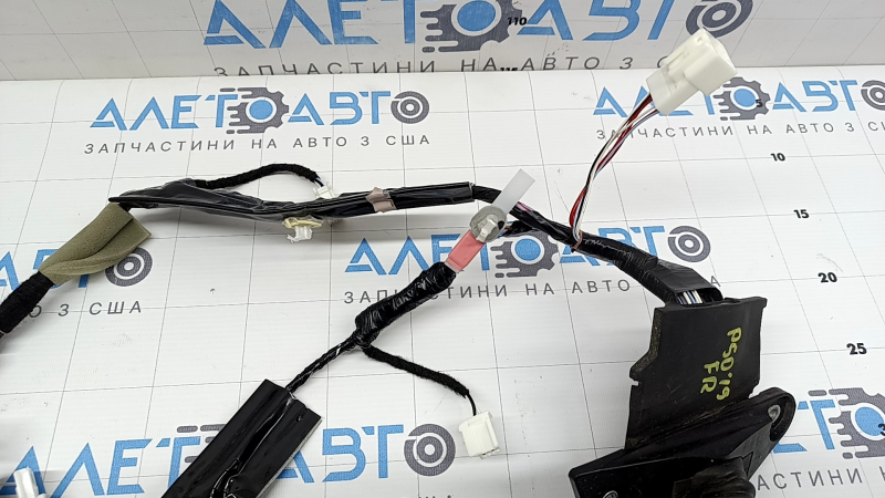 Проводка двери передней правая Toyota Prius 50 16-22