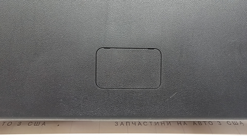 Обшивка двери багажника нижняя Toyota Prius 50 16-22 черная, царапины
