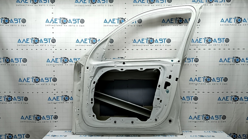 Дверь голая передняя правая BMW X7 G07 19-26 белый 300, вмятина