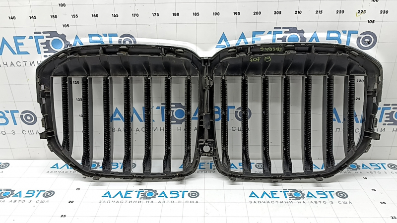 Решетка радиатора grill BMW X7 G07 19-22 без ночного видения, под камеру, тычка