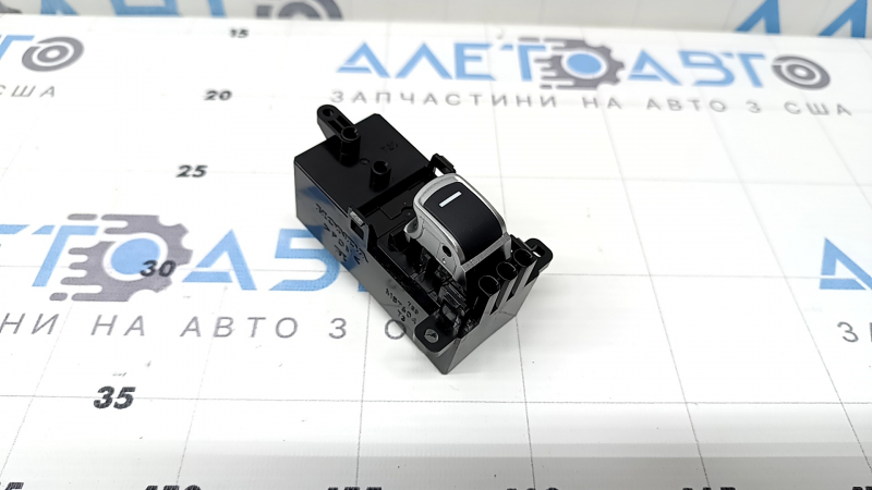 Управление стеклоподъемником задним левым Honda Civic XI FE/FL 22-26