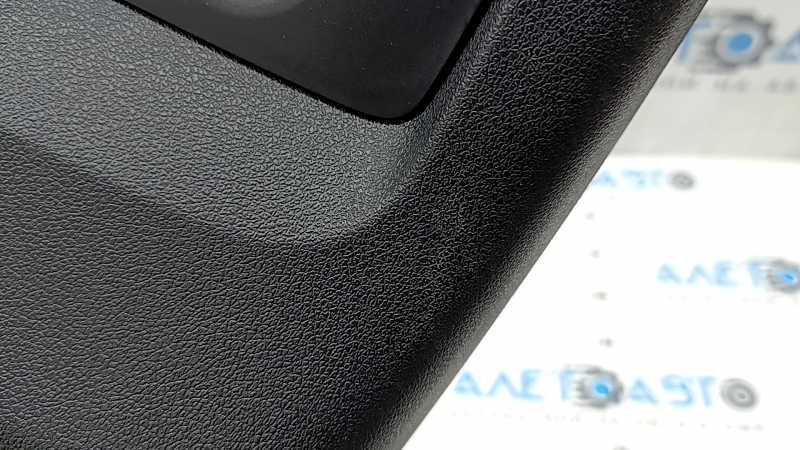 Накладка центральной консоли задняя BMW X7 G07 19-26 Schwarz под 7 мест, две части, потерта