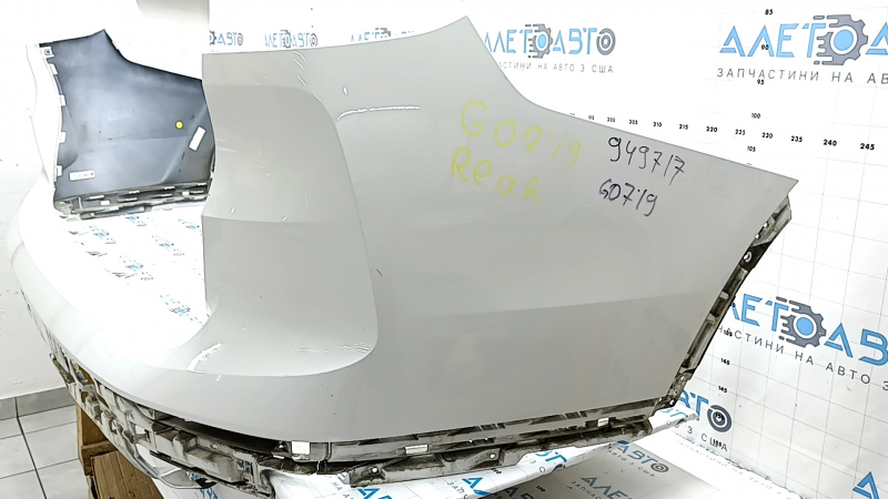 Бампер задний голый BMW X7 G07 19-22 белый, трещина в креплении