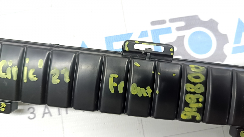Вставка накладки передней панели правой Honda Civic XI FE/FL 22-26 черная, сломаны крепления