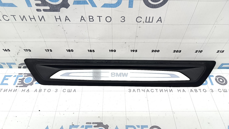 Накладка порога передня ліва зовнішня BMW 4 F36 18-20 чорна з хромом, Gran Coupe, подряпини