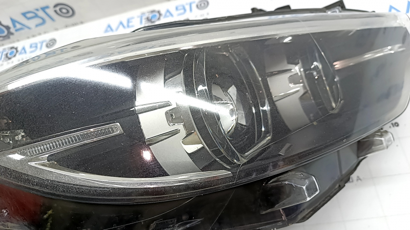 Фара передняя правая в сборе BMW 4 F32/33/36 18-20 LED, сколы, под полировку
