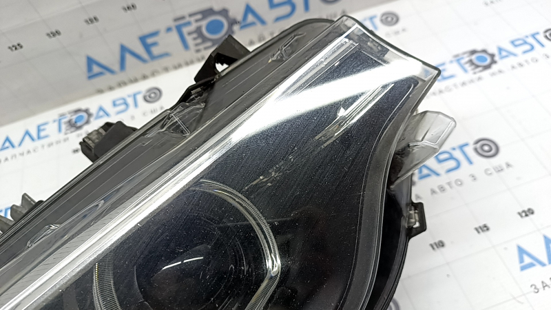Фара передняя правая в сборе BMW 4 F32/33/36 18-20 LED, сколы, под полировку